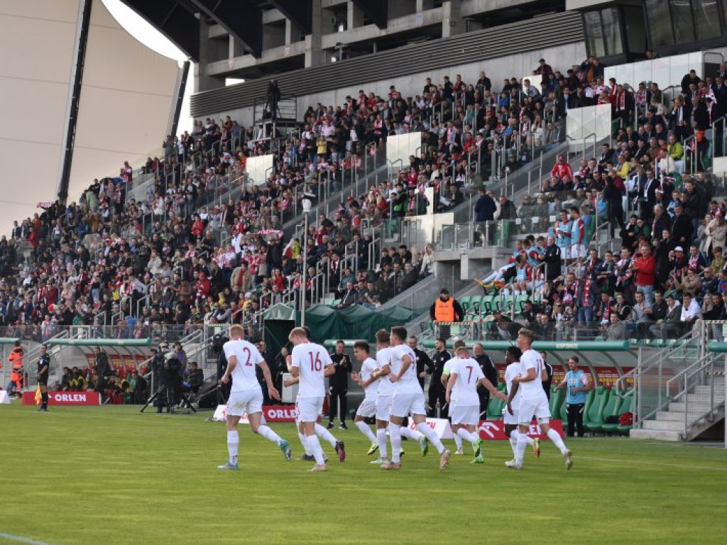Polska pokonała Portugalię w meczu reprezentacji U20 rozgrywanym w Stalowej Woli [zdjęcia]