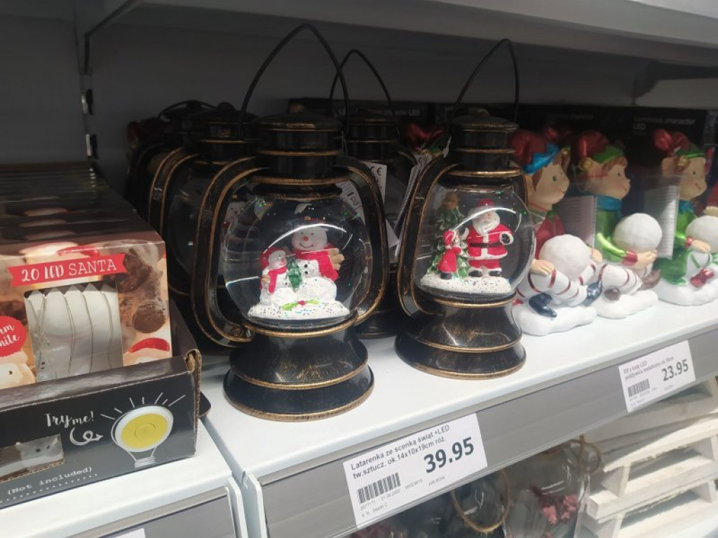 W tarnobrzeskim markecie mamy już... Święta Bożego Narodzenia [zdjęcia]