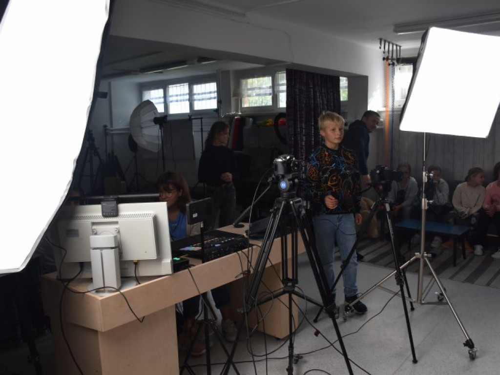 W Szkole Podstawowej nr 10 w Tarnobrzegu utworzono salę robotyki i studio filmowe! [zdjęcia]