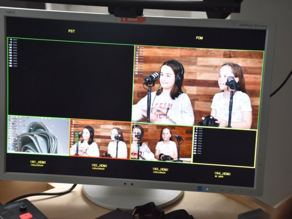 W Szkole Podstawowej nr 10 w Tarnobrzegu utworzono salę robotyki i studio filmowe! [zdjęcia]