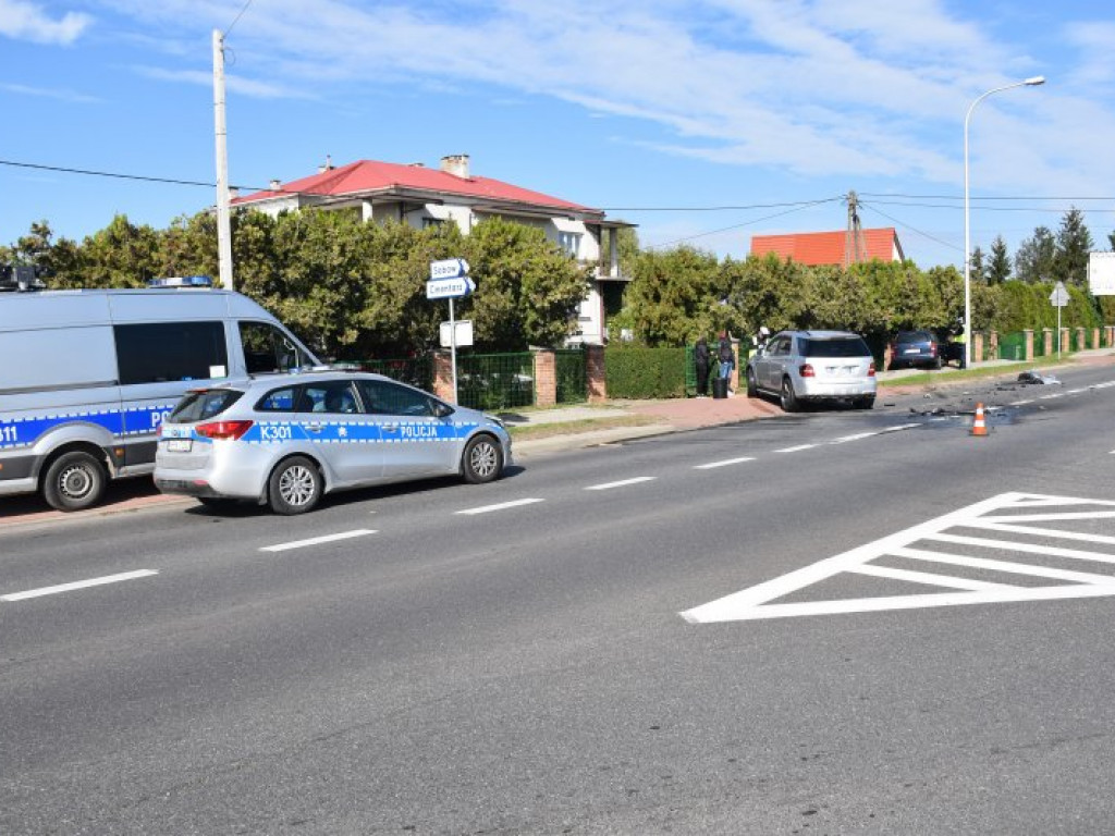 Wypadek w Tarnobrzegu, jedna osoba trafiła do szpitala [zdjęcia]