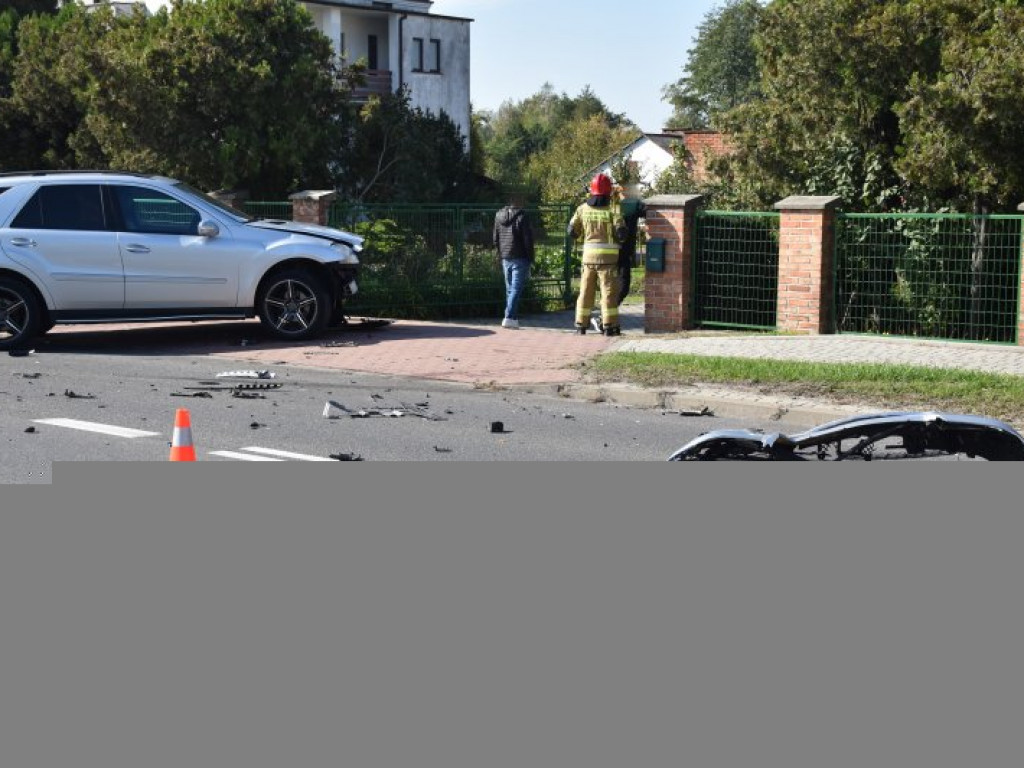 Wypadek w Tarnobrzegu, jedna osoba trafiła do szpitala [zdjęcia]