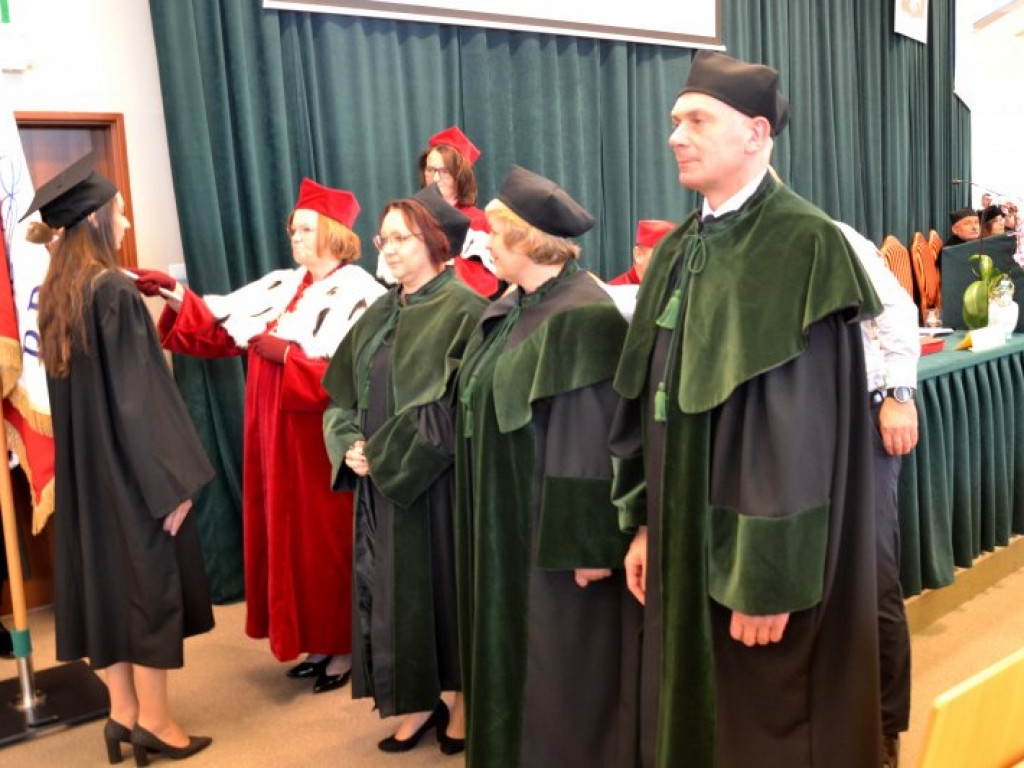 Gaudeamus igitur w tarnobrzeskiej Państwowej Uczelni Zawodowej [zdjęcia]