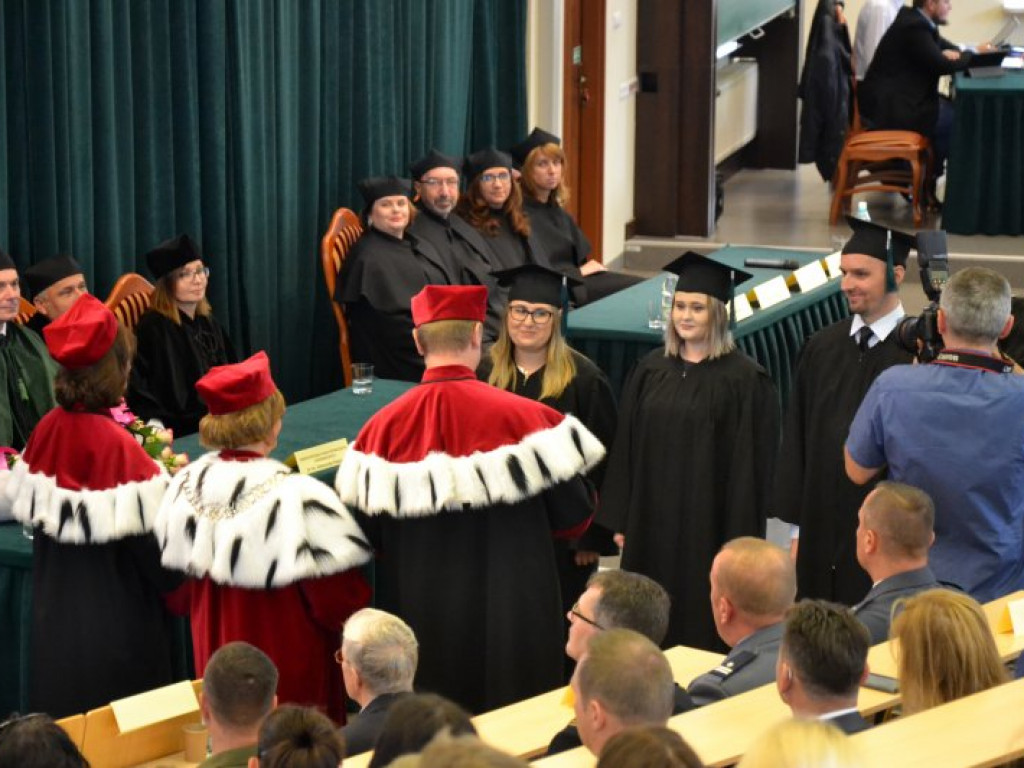 Gaudeamus igitur w tarnobrzeskiej Państwowej Uczelni Zawodowej [zdjęcia]