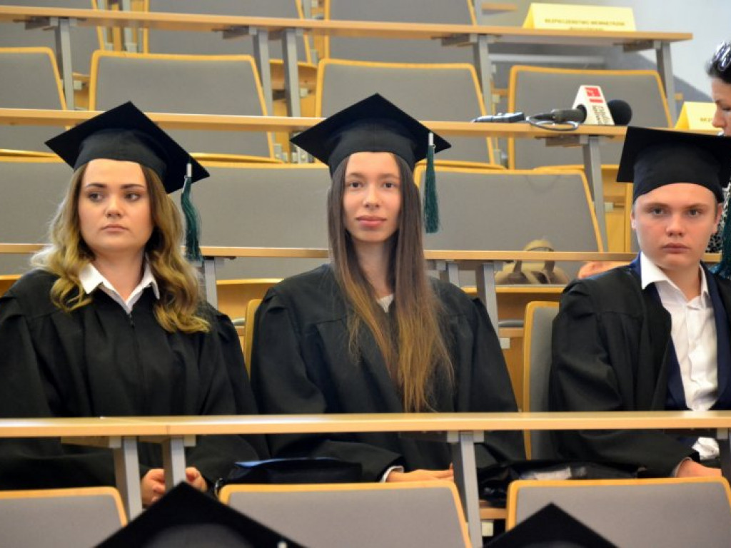 Gaudeamus igitur w tarnobrzeskiej Państwowej Uczelni Zawodowej [zdjęcia]