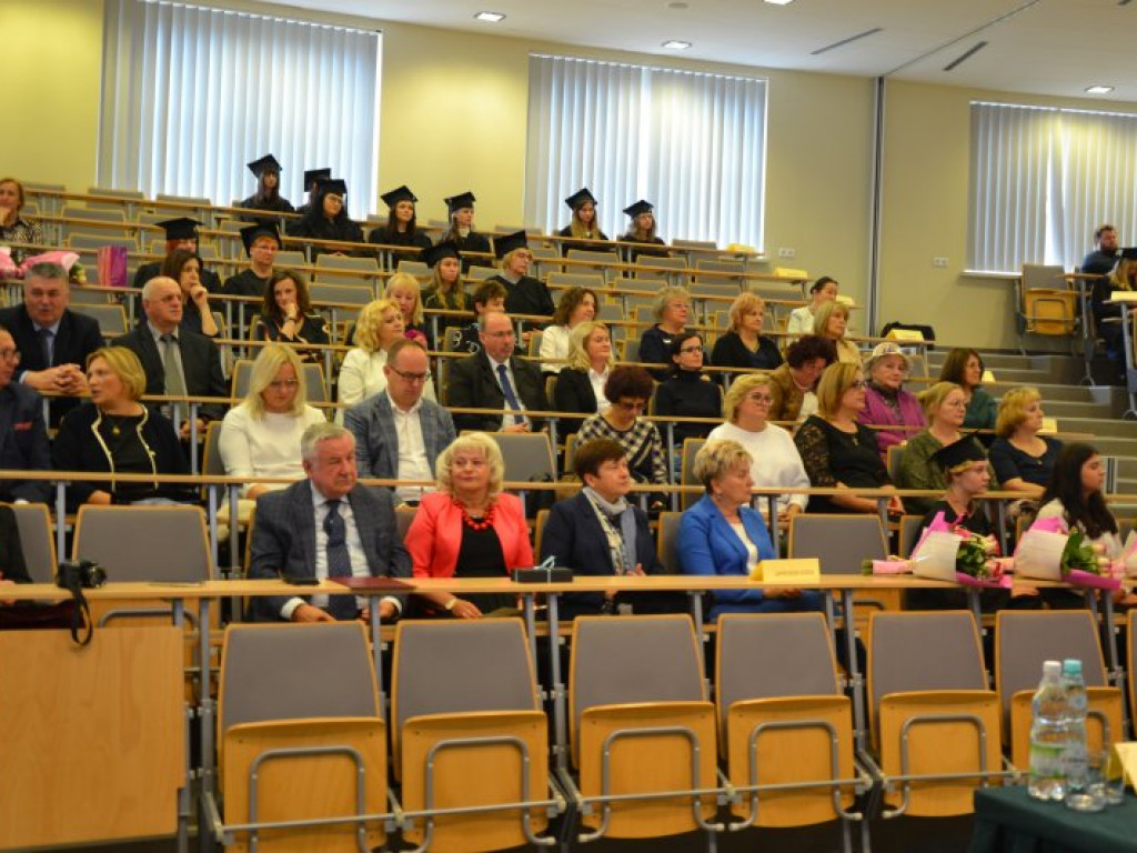 Gaudeamus igitur w tarnobrzeskiej Państwowej Uczelni Zawodowej [zdjęcia]