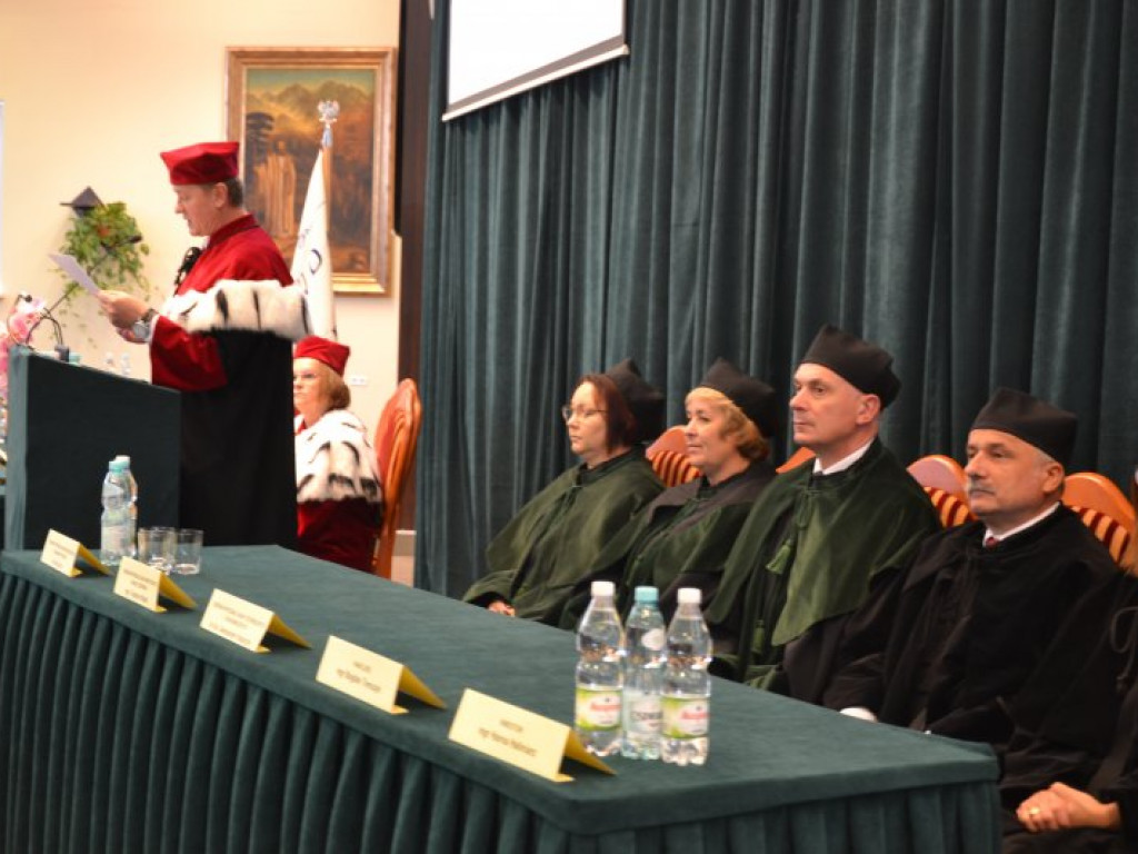 Gaudeamus igitur w tarnobrzeskiej Państwowej Uczelni Zawodowej [zdjęcia]