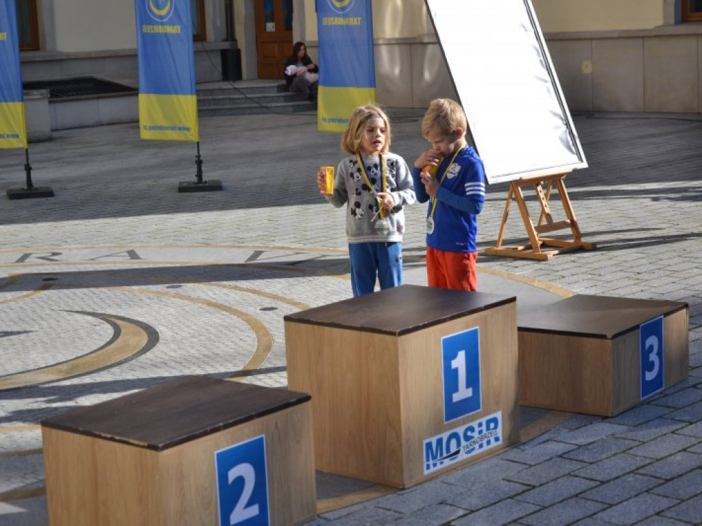 Setki uczestników wzięły udział w biegowych imprezach w Tarnobrzegu [zdjęcia]