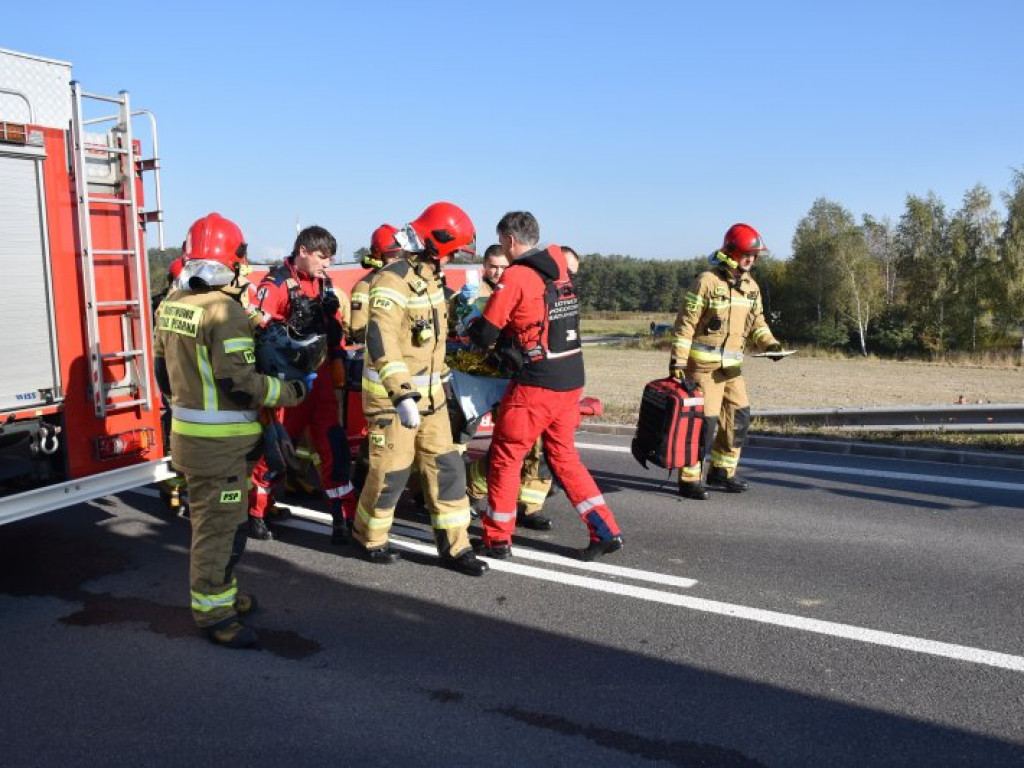 Śmiertelny wypadek w powiecie staszowskim. Nie żyje motorowerzysta [zdjęcia]