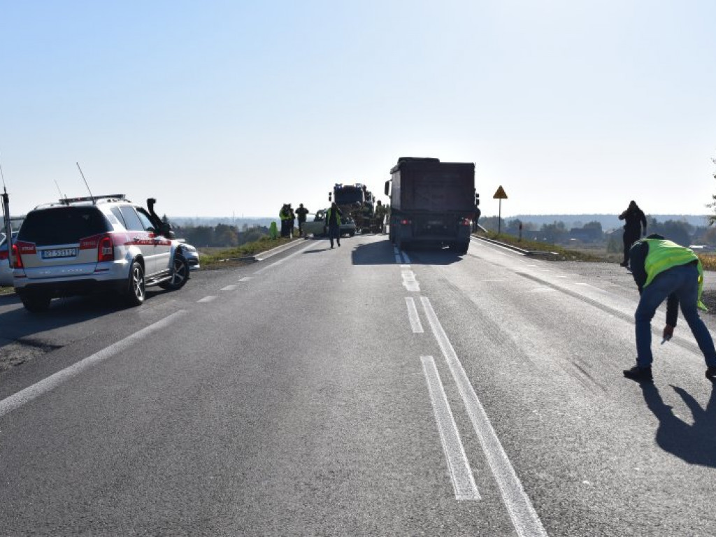 Wypadek na DK9 w Chmielowie - nowe zdjęcia i nagranie wideo z miejsca zdarzenia