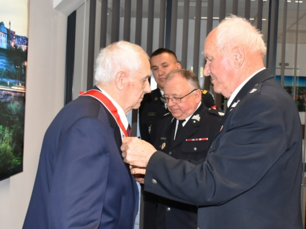 Najwyższe odznaczenie dla 90-letniego druha z powiatu sandomierskiego