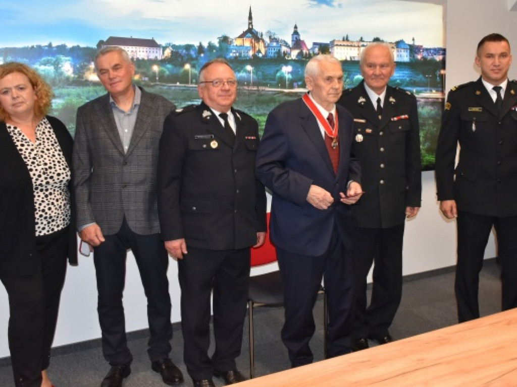 Najwyższe odznaczenie dla 90-letniego druha z powiatu sandomierskiego