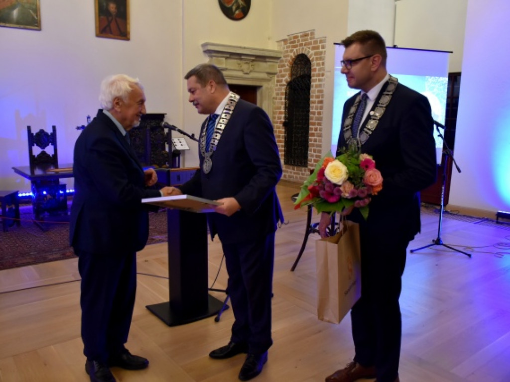 Honorowe  obywatelstwa dla tych, którzy ukochali Sandomierz [zdjęcia]