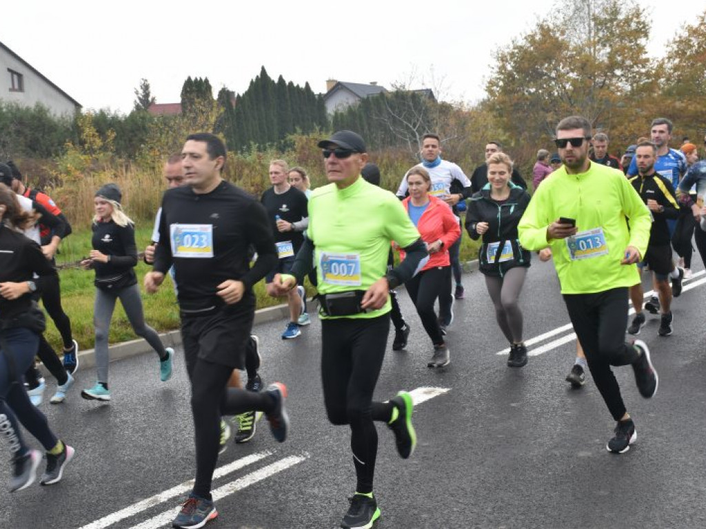 Ponad 200 osób ścigało się obwodnicą Tarnobrzega [zdjęcia]