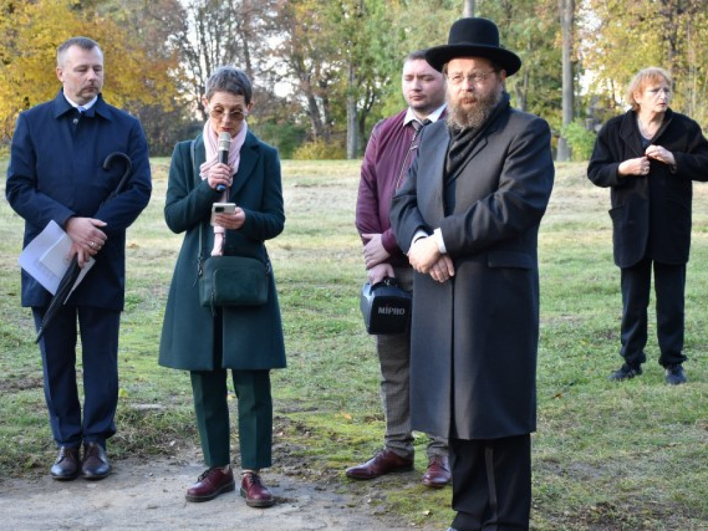Oddali cześć swoim przodkom, ofiarom Holokaustu. Uroczystości w Opatowie [zdjęcia]