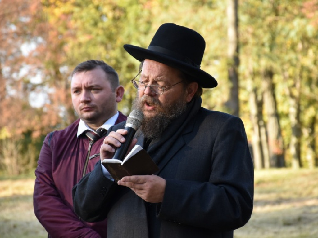 Oddali cześć swoim przodkom, ofiarom Holokaustu. Uroczystości w Opatowie [zdjęcia]