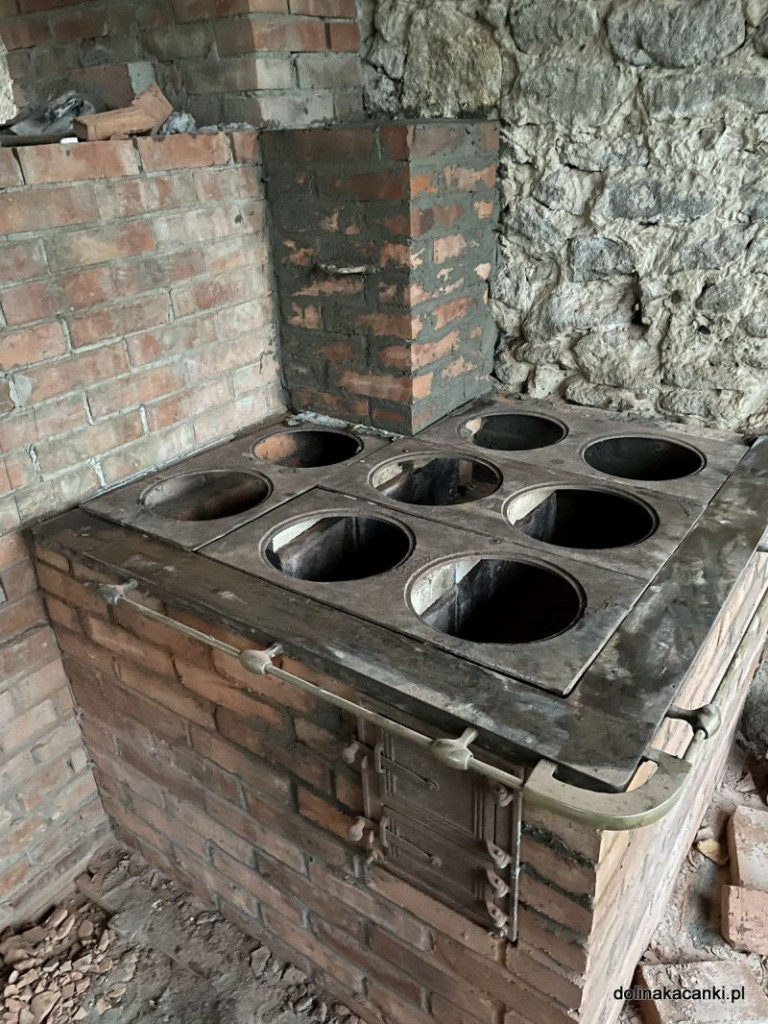 Zbudowali we wsi piec chlebowy, kuchnię i krytą gontem altanę [zdjęcia]