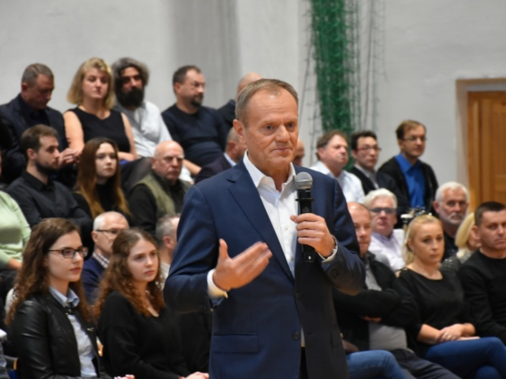 Donald Tusk na spotkaniu z mieszkańcami Sandomierza [zdjęcia]