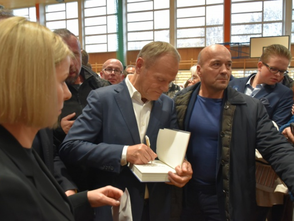 Donald Tusk na spotkaniu z mieszkańcami Sandomierza [zdjęcia]
