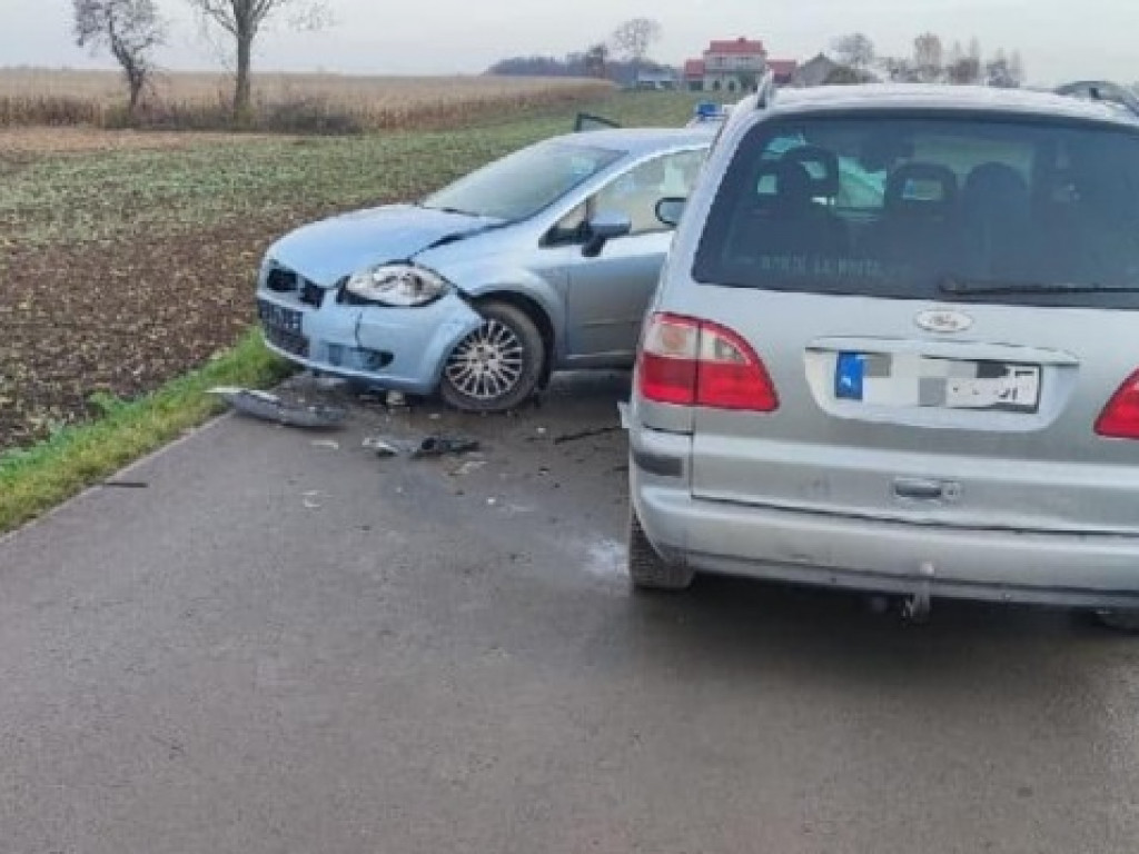 Niebezpieczne święto na drogach. Dwa wypadki w jednej gminie. Jeden z kierowców miał 2,5 promila!