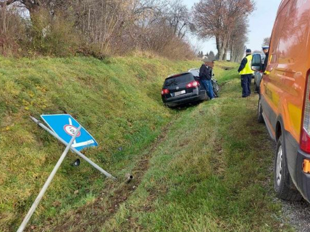 Niebezpieczne święto na drogach. Dwa wypadki w jednej gminie. Jeden z kierowców miał 2,5 promila!