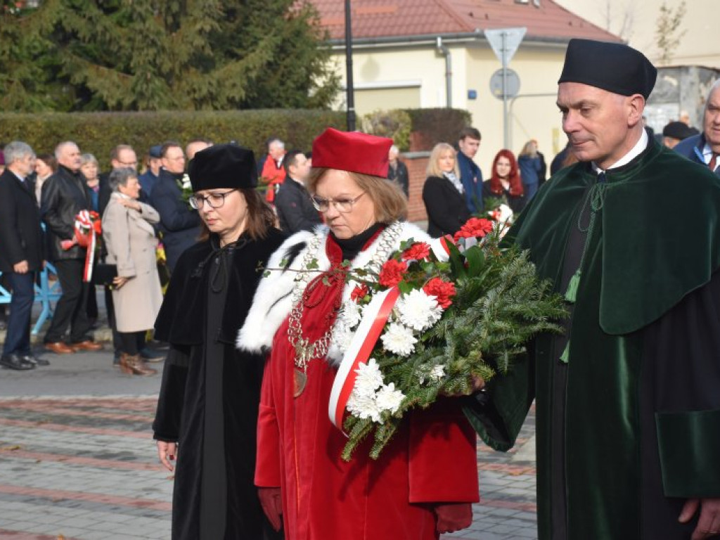 W Tarnobrzegu uczcili 104 rocznicę odzyskania niepodległości [zdjęcia]