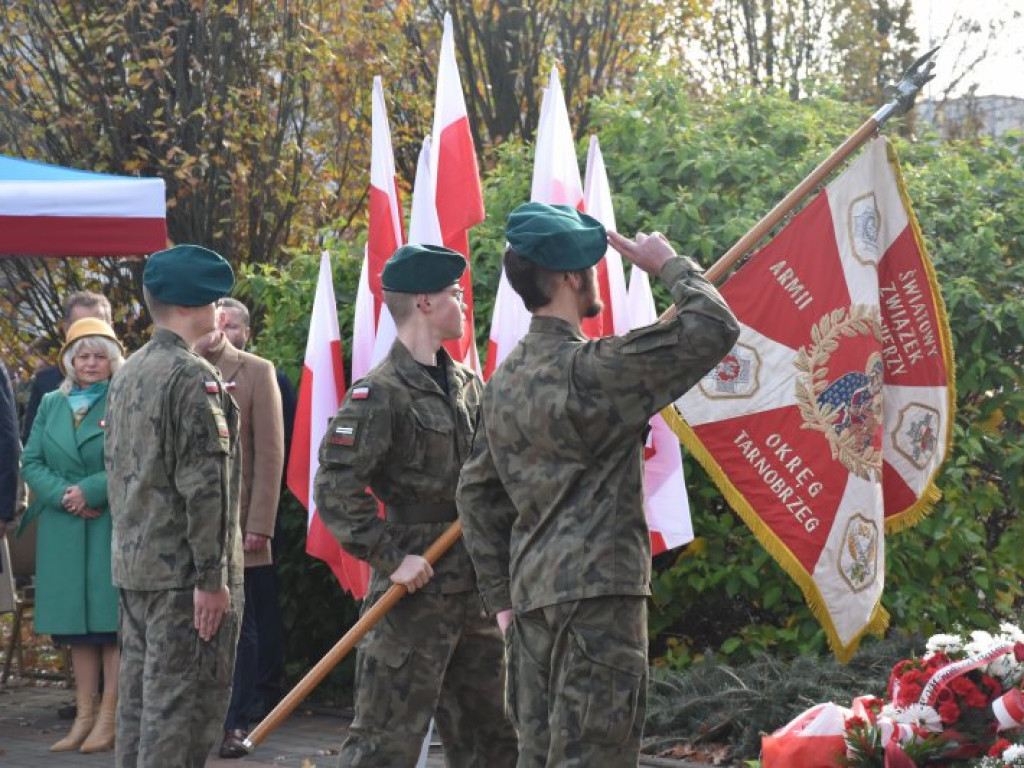 W Tarnobrzegu uczcili 104 rocznicę odzyskania niepodległości [zdjęcia]