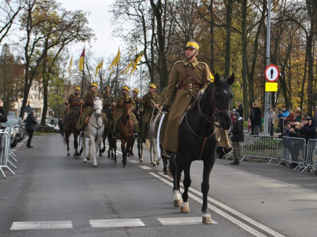 Tłumy sandomierzan uczestniczyły w obchodach Narodowego Święta Niepodległości [zdjęcia] [wideo]