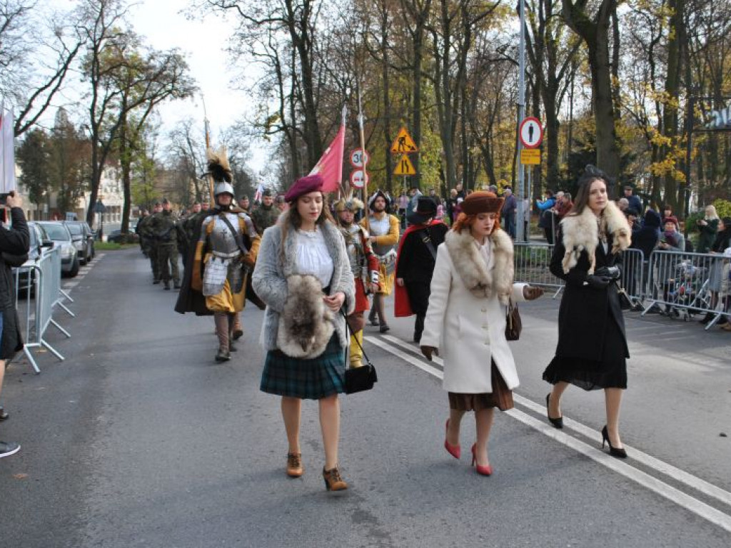 Tłumy sandomierzan uczestniczyły w obchodach Narodowego Święta Niepodległości [zdjęcia] [wideo]