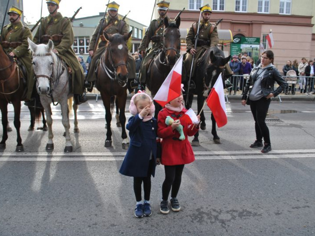 Tłumy sandomierzan uczestniczyły w obchodach Narodowego Święta Niepodległości [zdjęcia] [wideo]