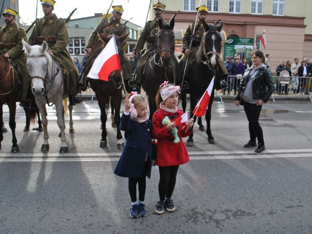 Tłumy sandomierzan uczestniczyły w obchodach Narodowego Święta Niepodległości [zdjęcia] [wideo]