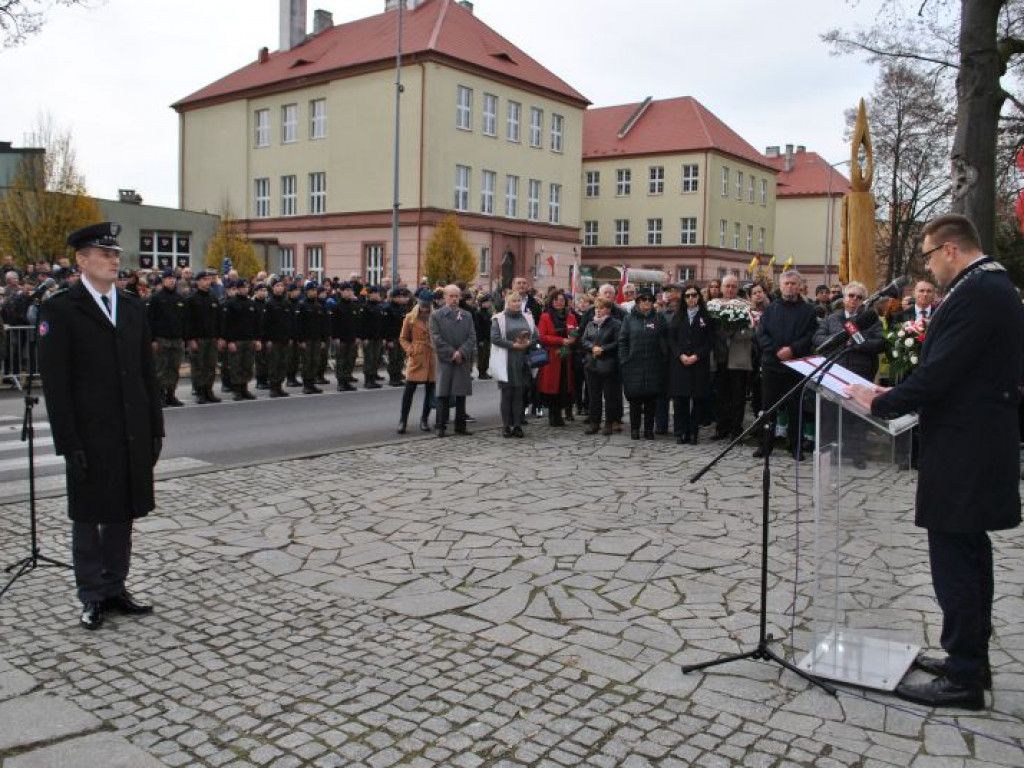 Tłumy sandomierzan uczestniczyły w obchodach Narodowego Święta Niepodległości [zdjęcia] [wideo]