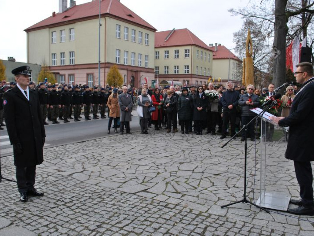 Tłumy sandomierzan uczestniczyły w obchodach Narodowego Święta Niepodległości [zdjęcia] [wideo]