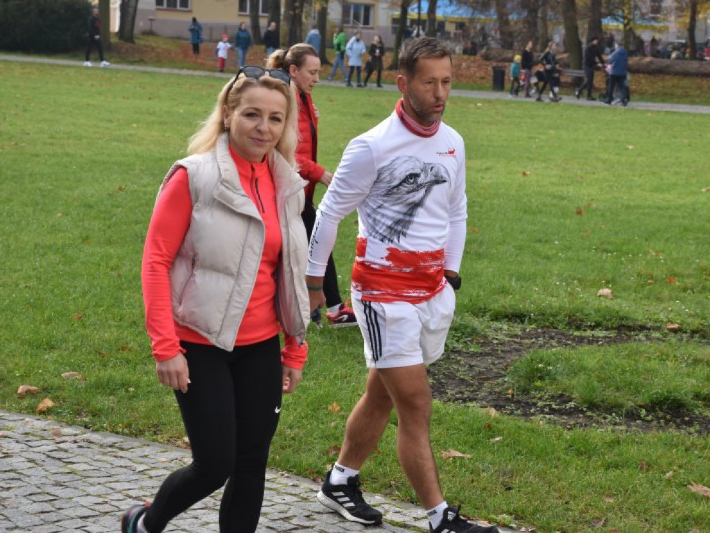 Bieg, piknik, przyrodniczy spacer i kiermasze - Tarnobrzeg świętował Narodowe Święto Niepodległości [zdjęcia]