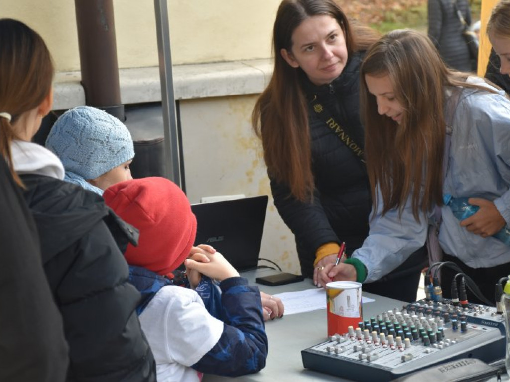 Bieg, piknik, przyrodniczy spacer i kiermasze - Tarnobrzeg świętował Narodowe Święto Niepodległości [zdjęcia]