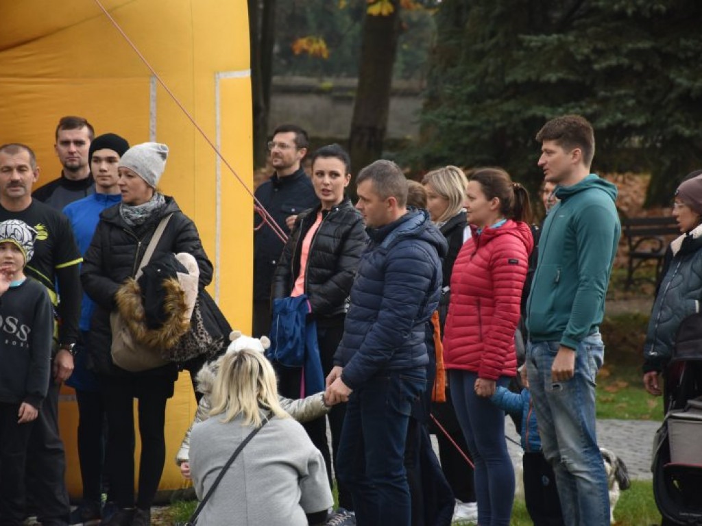 Bieg, piknik, przyrodniczy spacer i kiermasze - Tarnobrzeg świętował Narodowe Święto Niepodległości [zdjęcia]