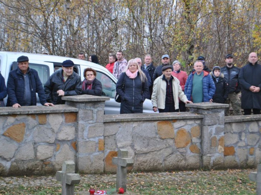 Uroczystości na cmentarzu legionistów w Górach Pęchowskich. Spoczywa tam wielu bohaterów walk o niepodległość [zdjęcia]