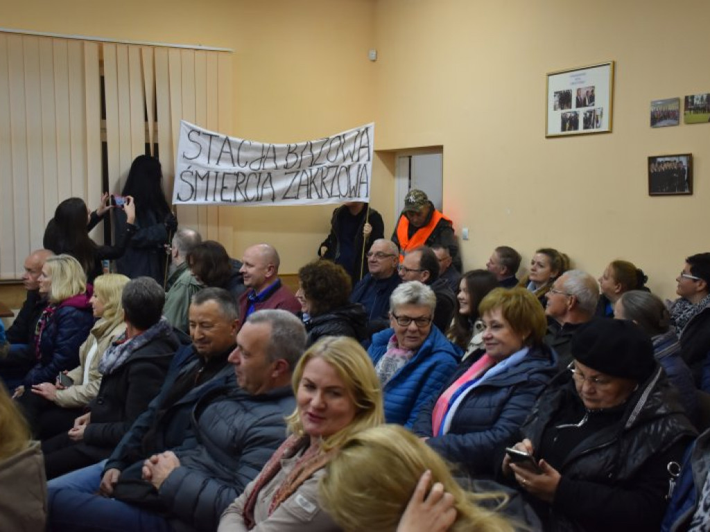 Znajdą inną lokalizację dla masztu sieci Play na tarnobrzeskim osiedlu Zakrzów? [zdjęcia]