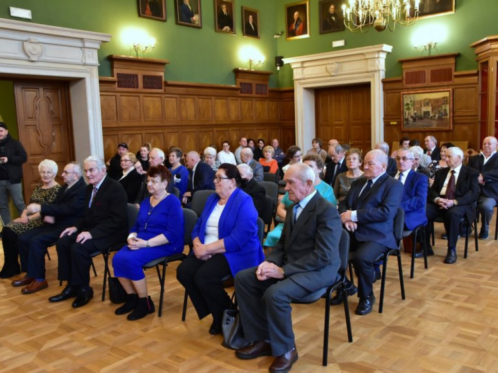 Złote gody w Tarnobrzegu. 15 par świętowało małżeńskie jubileusze [zdjęcia]