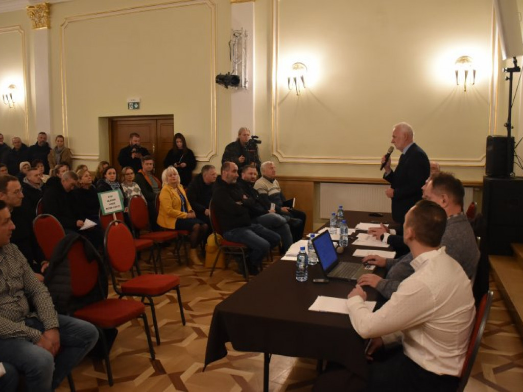 Podwyżki czynszów w Tarnobrzeskim Towarzystwie Budownictwa Społecznego. Emocje na spotkaniu mieszkańców z władzami miasta i spółki [zdjęcia]