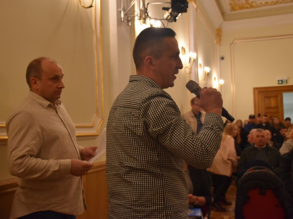 Podwyżki czynszów w Tarnobrzeskim Towarzystwie Budownictwa Społecznego. Emocje na spotkaniu mieszkańców z władzami miasta i spółki [zdjęcia]
