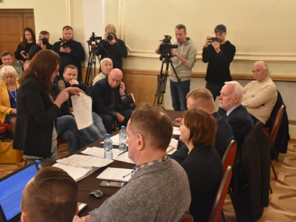 Podwyżki czynszów w Tarnobrzeskim Towarzystwie Budownictwa Społecznego. Emocje na spotkaniu mieszkańców z władzami miasta i spółki [zdjęcia]