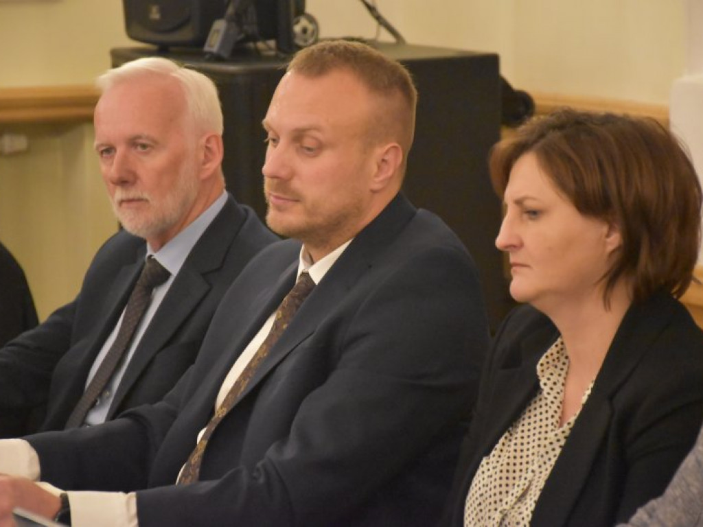 Podwyżki czynszów w Tarnobrzeskim Towarzystwie Budownictwa Społecznego. Emocje na spotkaniu mieszkańców z władzami miasta i spółki [zdjęcia]
