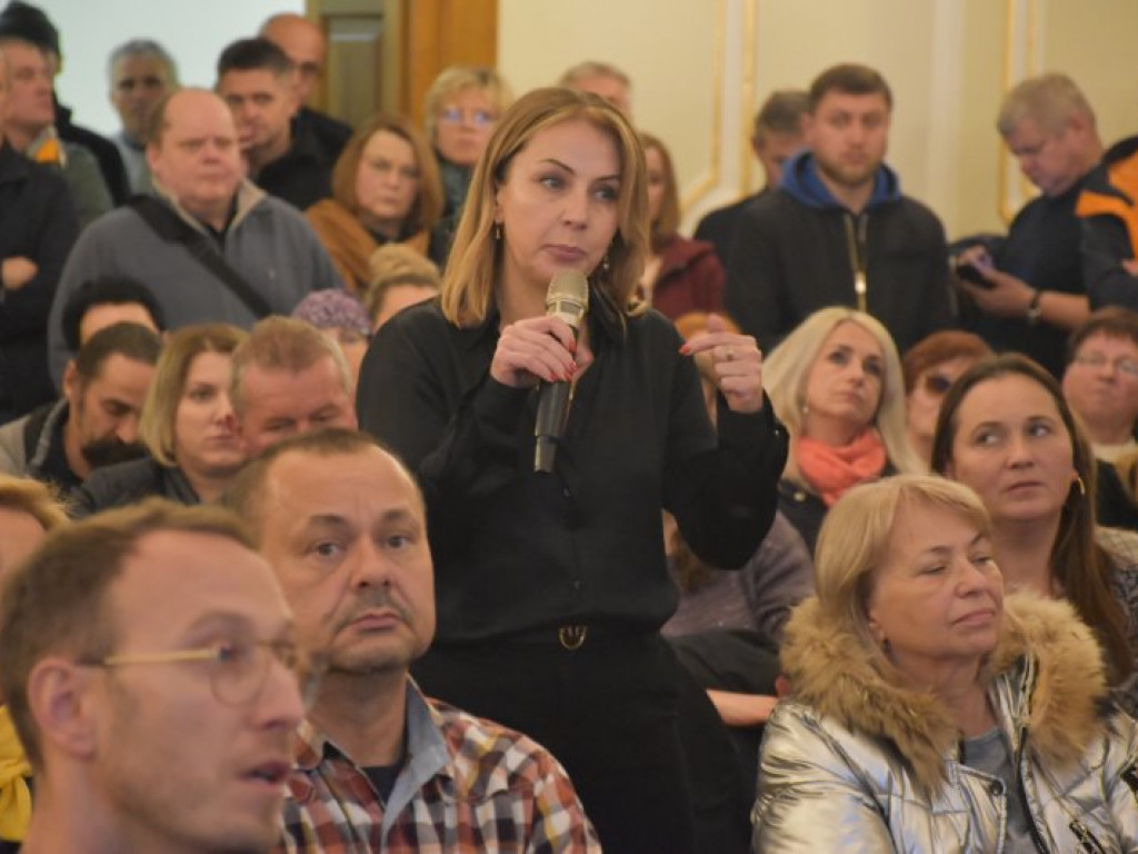 Podwyżki czynszów w Tarnobrzeskim Towarzystwie Budownictwa Społecznego. Emocje na spotkaniu mieszkańców z władzami miasta i spółki [zdjęcia]