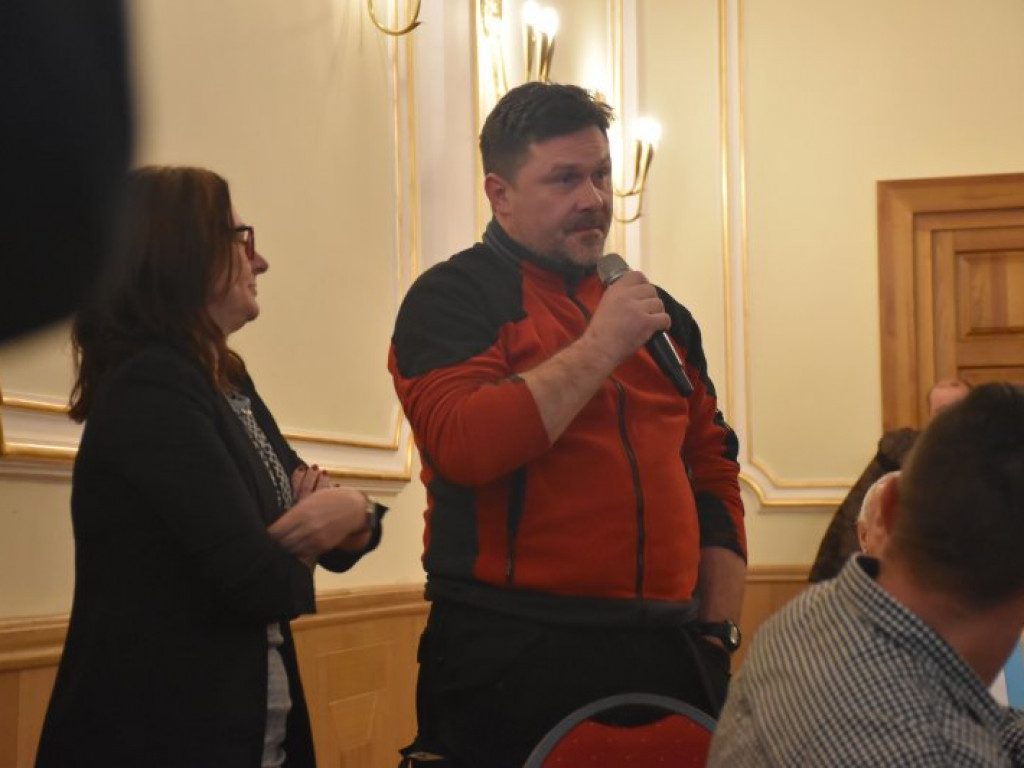 Podwyżki czynszów w Tarnobrzeskim Towarzystwie Budownictwa Społecznego. Emocje na spotkaniu mieszkańców z władzami miasta i spółki [zdjęcia]