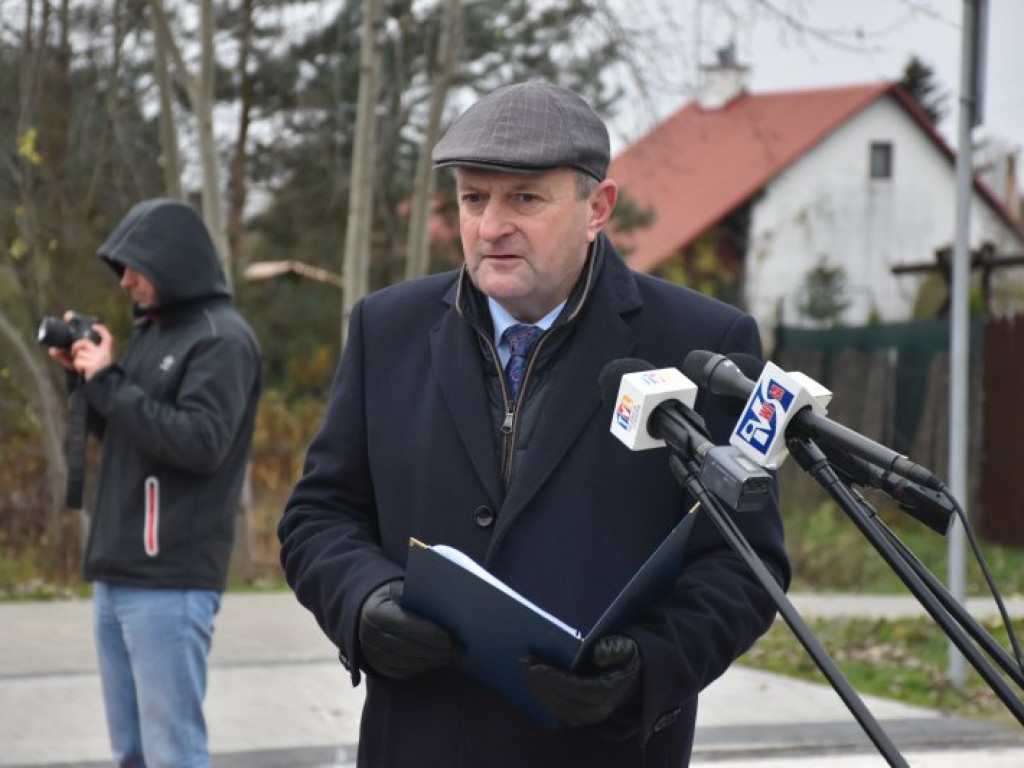 W Gorzycach oddali do użytku bardzo potrzebną drogę [zdjęcia]