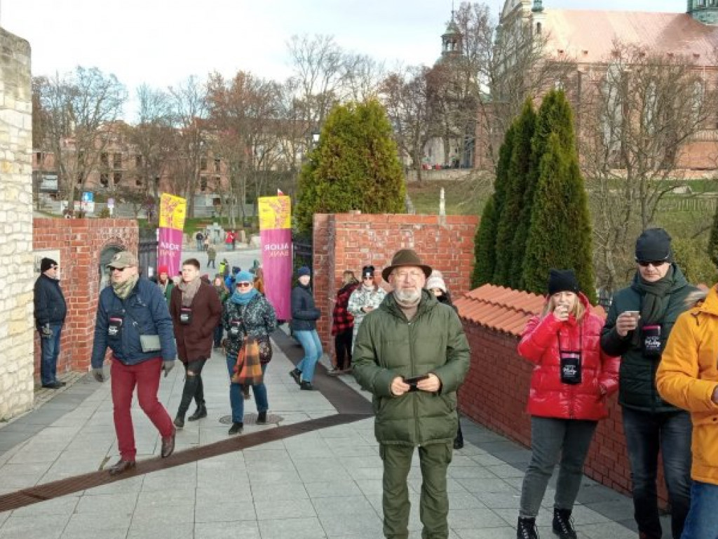W Sandomierzu trwa Święto Młodego Wina. Zobacz zdjęcia z korowodu