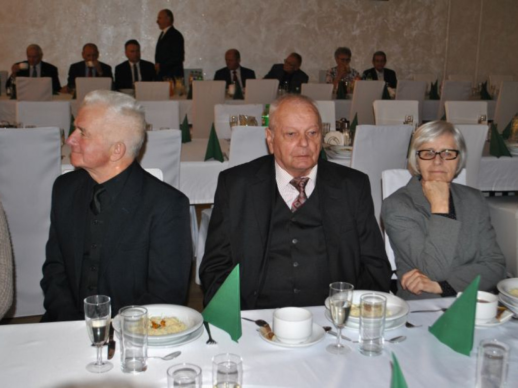 Ponad 20 par małżeńskich z gminy Klimontów świętuje jubileusz złotych godów [zdjęcia]