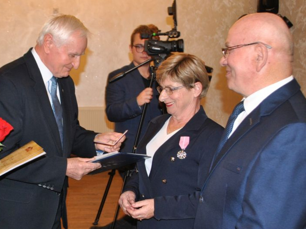 Ponad 20 par małżeńskich z gminy Klimontów świętuje jubileusz złotych godów [zdjęcia]