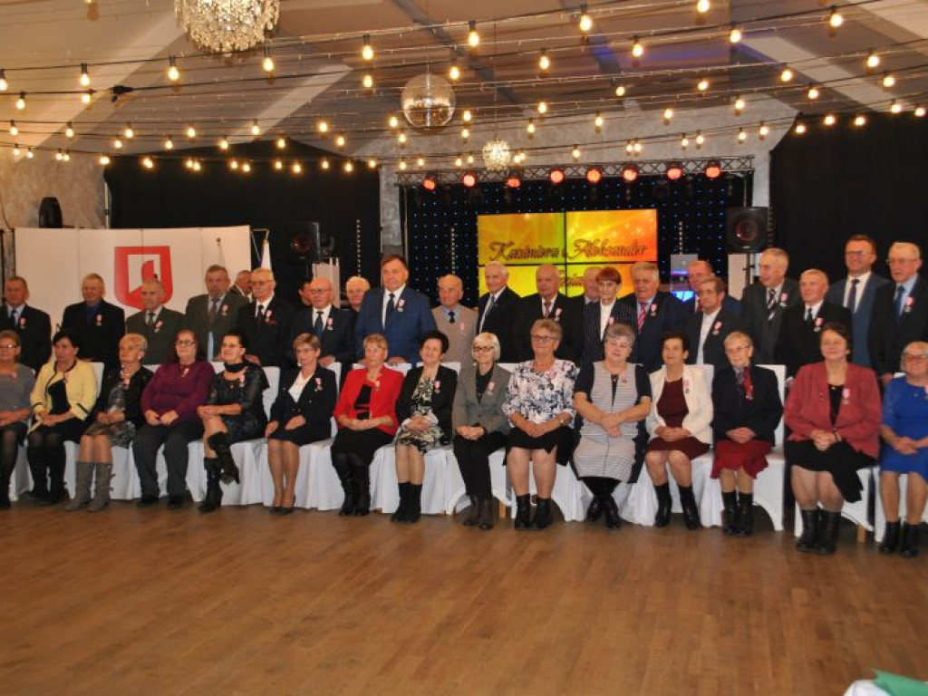 Ponad 20 par małżeńskich z gminy Klimontów świętuje jubileusz złotych godów [zdjęcia]